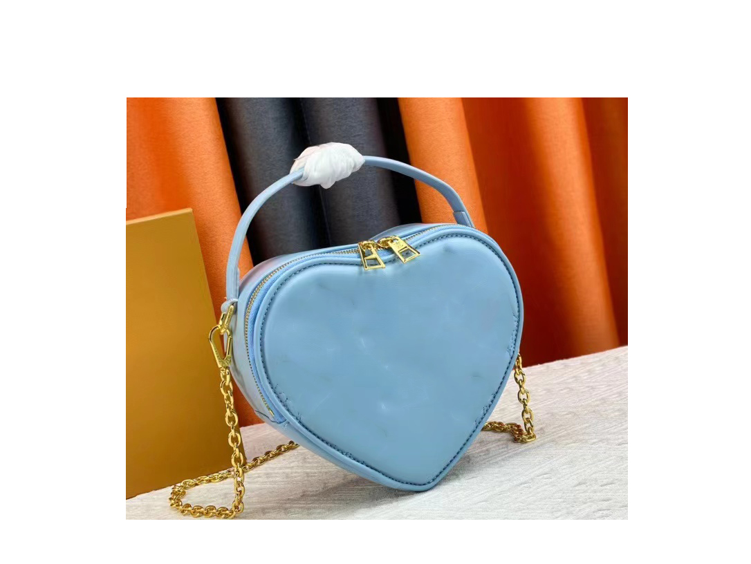High Quality Luxury Designer lady Fashion Bag classics monograms embroidery Crossbody Handbags Women postmans Handbag Womens Luxurys Brands Shoulder Bags, 82401#1
High Quality Luxury Designer lady Fashion Bag classics monograms embroidery Crossbody Handbags Women postmans Handbag Womens Luxurys Brands Shoulder Bags, 82401#1