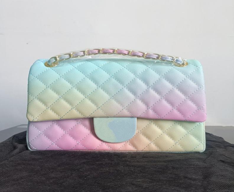 2022Ss New Fashion Mini Flap PU Bag Gold Metal Hardware Wallet Quilted Matelasse Chain Handbag Cross Shoulder Luxury Designer Vant7312022, Orange
2022Ss New Fashion Mini Flap PU Bag Gold Metal Hardware Wallet Quilted Matelasse Chain Handbag Cross Shoulder Luxury Designer Vant7312022, Orange