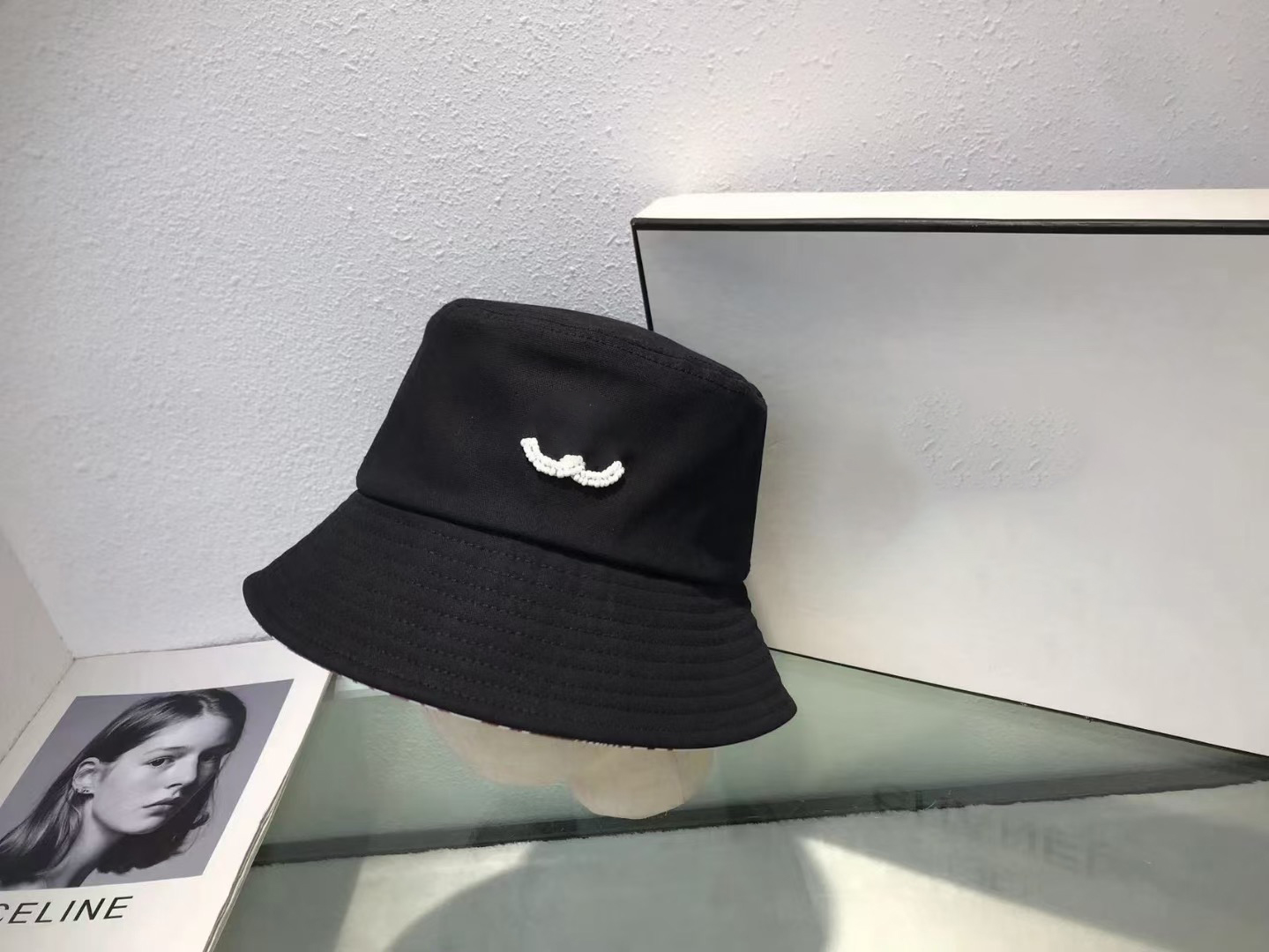 Designer Men Women Fashion Bucket Hat Classic Letter Embroidery Summer Sunshade Hat Autumn Casual, Black
Designer Men Women Fashion Bucket Hat Classic Letter Embroidery Summer Sunshade Hat Autumn Casual, Black