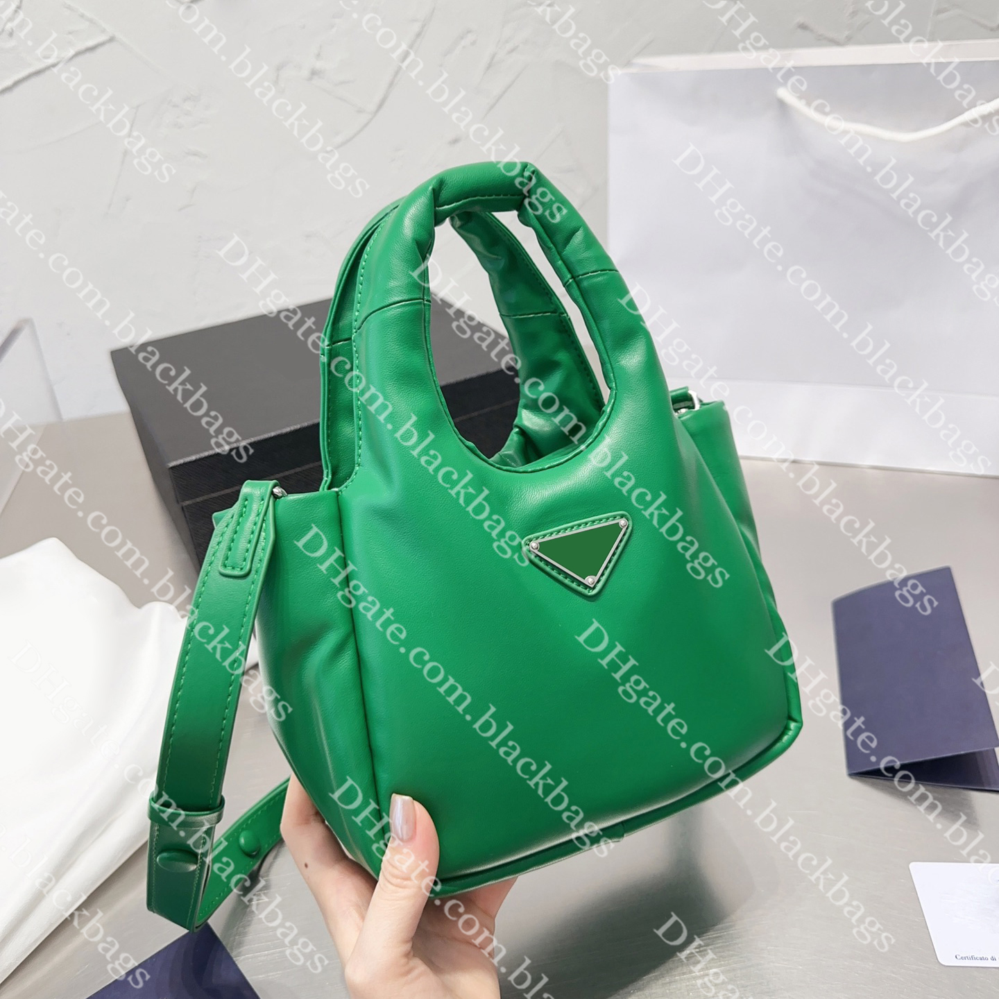 Green Soft Handbag Women Designer Tote Bag Fashion Crossbody Bag Luxury High Quality Leather Totes Lady Square Wallet, White
Green Soft Handbag Women Designer Tote Bag Fashion Crossbody Bag Luxury High Quality Leather Totes Lady Square Wallet, White