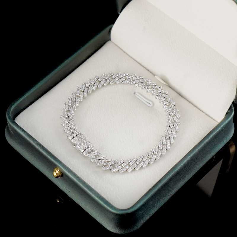 8mm Iced Out Vvs Moissanite Cuban Bracelet 925 Silver Bling Diamond Link Chain Hip Hop Men Necklace
8mm Iced Out Vvs Moissanite Cuban Bracelet 925 Silver Bling Diamond Link Chain Hip Hop Men Necklace