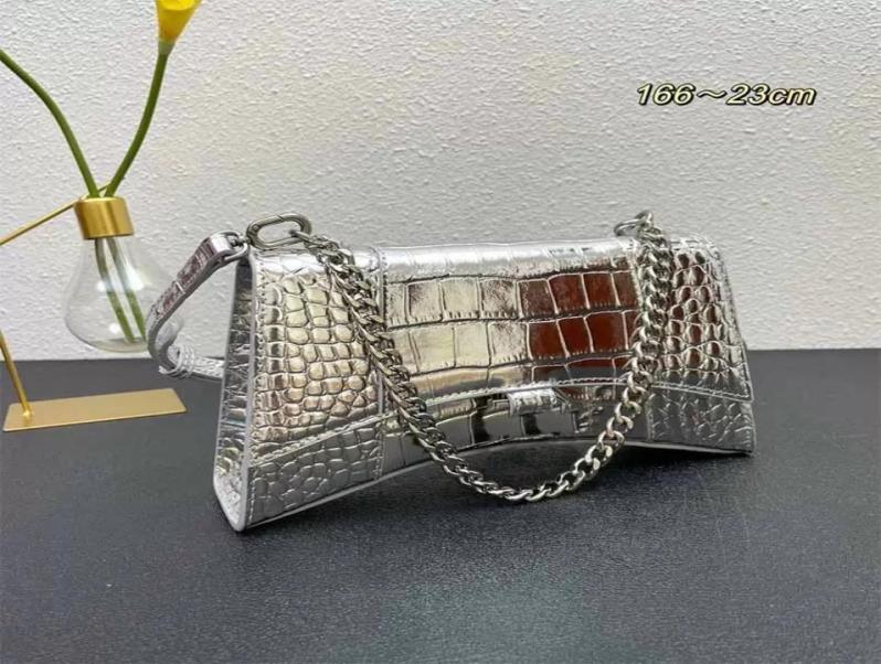 Crocodile pattern Tote Bags Leather Designer Bag Ladies Hourglass Chain Crossbody Bag Half Moon Appearance handbag drop a metal le9443540
Crocodile pattern Tote Bags Leather Designer Bag Ladies Hourglass Chain Crossbody Bag Half Moon Appearance handbag drop a metal le9443540