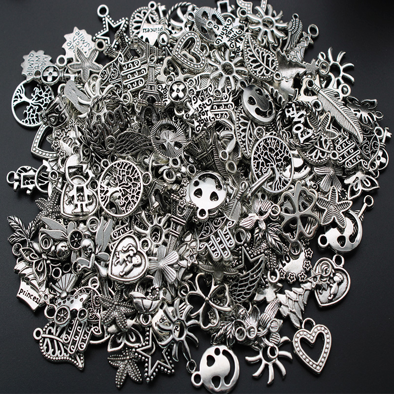 30pcs Tibetan Silver Mixed Styles Leaf Heart Key Crown Charms Pendants DIY Jewelry for Necklace Bracelet Making Accessaries
30pcs Tibetan Silver Mixed Styles Leaf Heart Key Crown Charms Pendants DIY Jewelry for Necklace Bracelet Making Accessaries