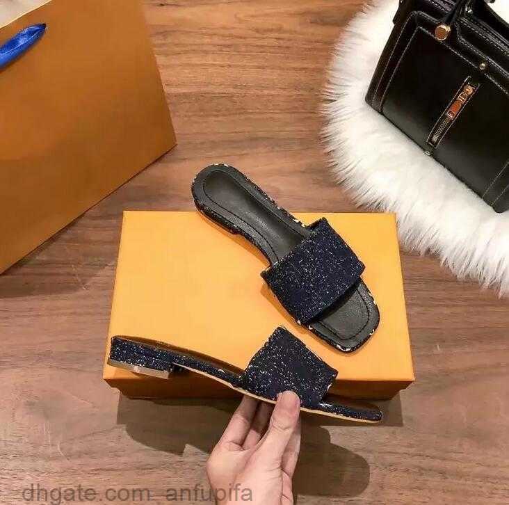 Classic Printing Slippers Women Flat Bottom Beach Shoes Designer Summer Sandal Women Fashion Leisure Flip Flops High Quality Womens Outdoor Slipper, Red 
Classic Printing Slippers Women Flat Bottom Beach Shoes Designer Summer Sandal Women Fashion Leisure Flip Flops High Quality Womens Outdoor Slipper, Red