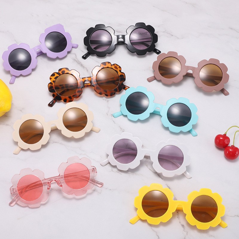 Kids Sunglasses Cute Sunflower Sun Glasses Round Frame Frosted Designer Glasses Girls Sunscreen Wholesale Beach Seaside Child Fashion Eyeglasses Eyewear BC732
Kids Sunglasses Cute Sunflower Sun Glasses Round Frame Frosted Designer Glasses Girls Sunscreen Wholesale Beach Seaside Child Fashion Eyeglasses Eyewear BC732