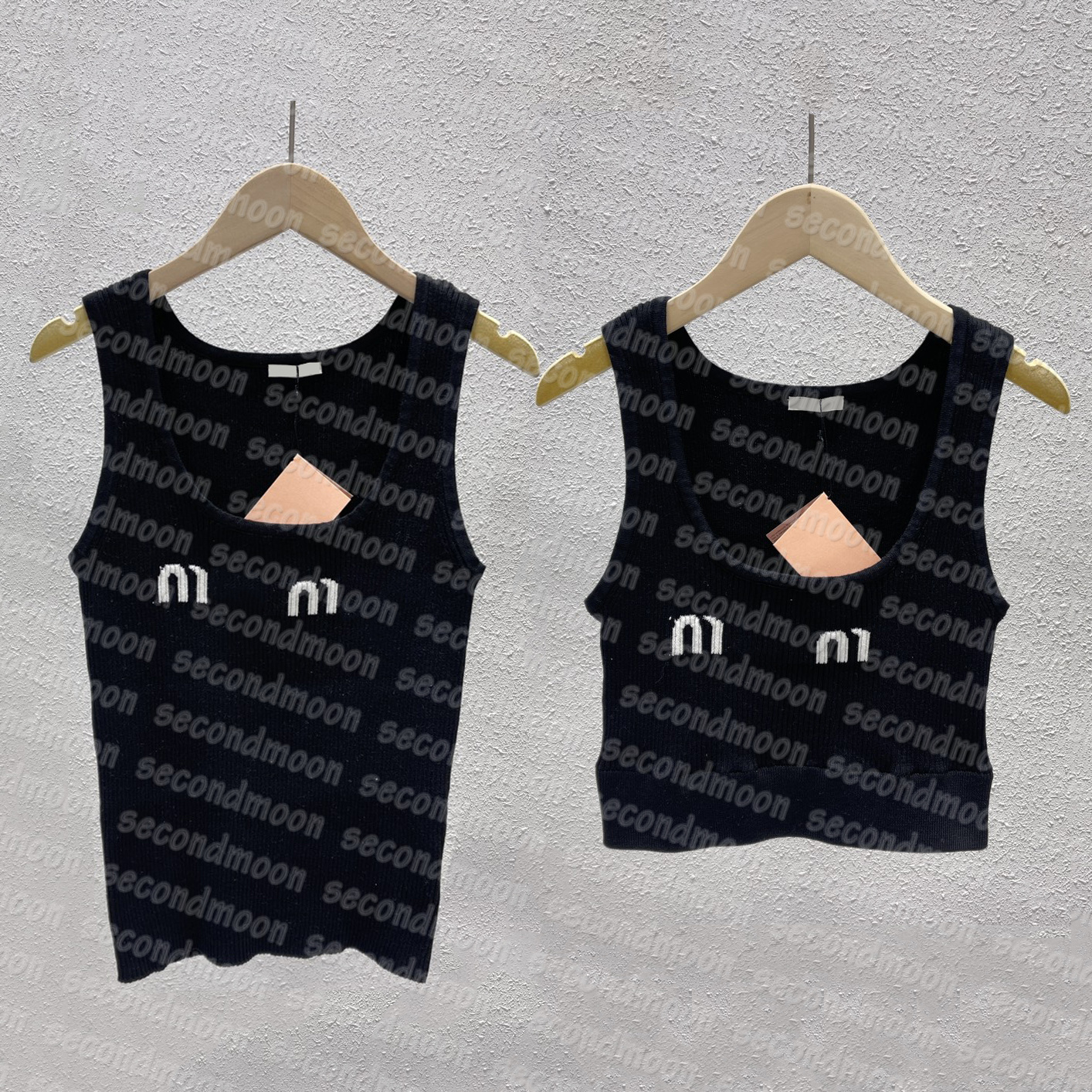 Women Knitted Tee Sexy Crop Top Sport Knits Vest Letter Jacquard Luxury Tops Breathable T Shirt for Woman
Women Knitted Tee Sexy Crop Top Sport Knits Vest Letter Jacquard Luxury Tops Breathable T Shirt for Woman