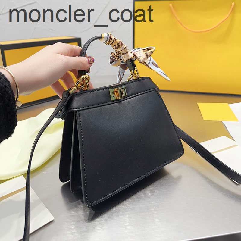 Totes Crossbody Shoulder Bag Handbag Peekaboo Iseeu Petite Black Padded Nappa Leather Luxury Designer Bags Celebrity High End Fashion Handbags, Blue-leather-20x15cm
Totes Crossbody Shoulder Bag Handbag Peekaboo Iseeu Petite Black Padded Nappa Leather Luxury Designer Bags Celebrity High End Fashion Handbags, Blue-leather-20x15cm