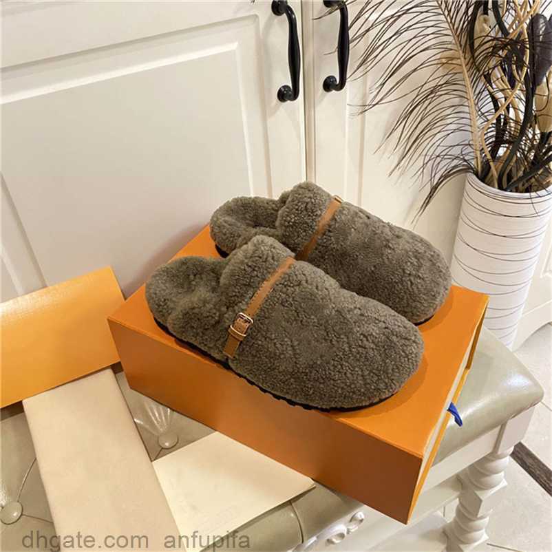 Women Designer Winterbreak Flat Slippers Comfort Boots Mule Shearling Covered Footbed and Treaded Rubber Outsole Wool Slippers Sneakers Size 35-41
Women Designer Winterbreak Flat Slippers Comfort Boots Mule Shearling Covered Footbed and Treaded Rubber Outsole Wool Slippers Sneakers Size 35-41