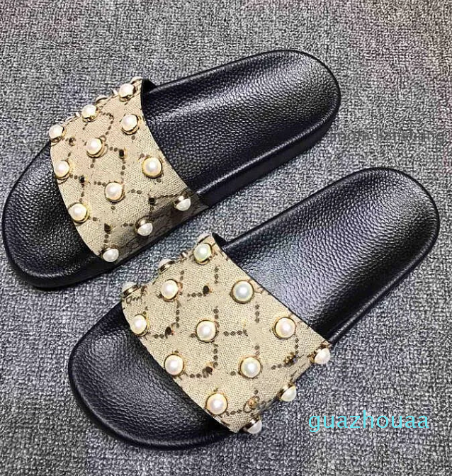 Men sandal letter Bees Flip flops Slippery Flat Chain Sandals Casual Beach Slip With Box, 10
Men sandal letter Bees Flip flops Slippery Flat Chain Sandals Casual Beach Slip With Box, 10