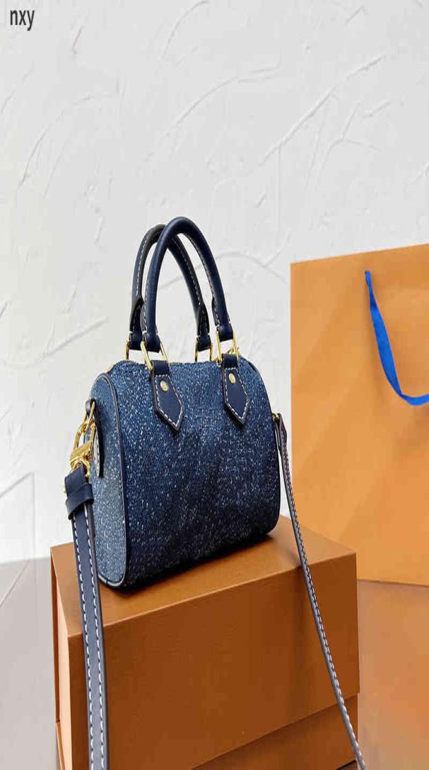 Evening Bags Shoulder Bag Designer Women Handbag Fashion Classic Letters Cowboy Bag Luxury Shopping Tote Vintage Crossbody Purse 25800130, Blue
Evening Bags Shoulder Bag Designer Women Handbag Fashion Classic Letters Cowboy Bag Luxury Shopping Tote Vintage Crossbody Purse 25800130, Blue