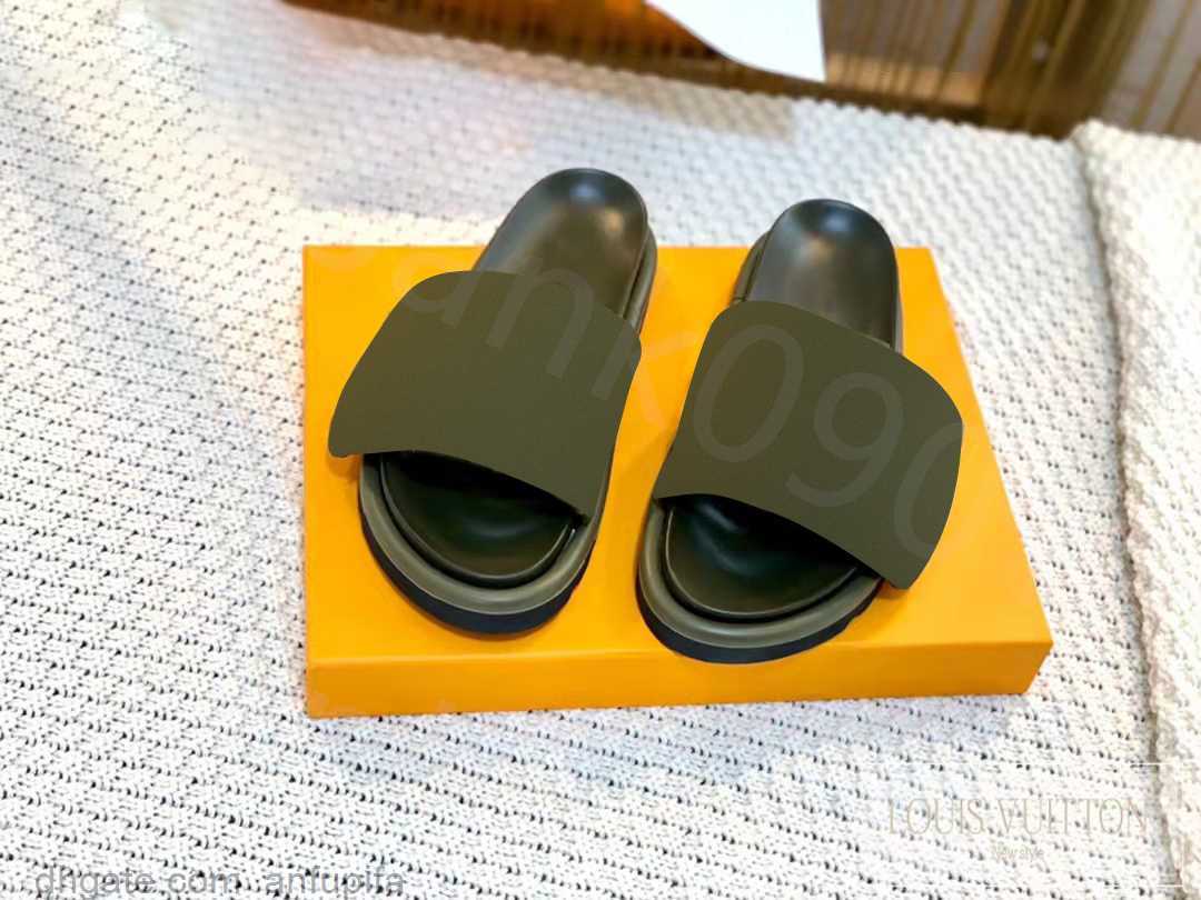 2023 New Luxury Designer embossed Women men slipper Wholesale Price Flat Sandals Comfort Beach Slide Skin1 Leather Sexy Ladies Scuffs Shoes3 with Original Box 35-46
2023 New Luxury Designer embossed Women men slipper Wholesale Price Flat Sandals Comfort Beach Slide Skin1 Leather Sexy Ladies Scuffs Shoes3 with Original Box 35-46