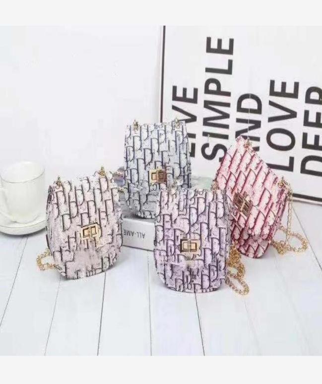 designer girls princess handbags fashion letter printed kids change purse children PU Metal Chain wallet woman mini one shoudler b4496898, Beige
designer girls princess handbags fashion letter printed kids change purse children PU Metal Chain wallet woman mini one shoudler b4496898, Beige