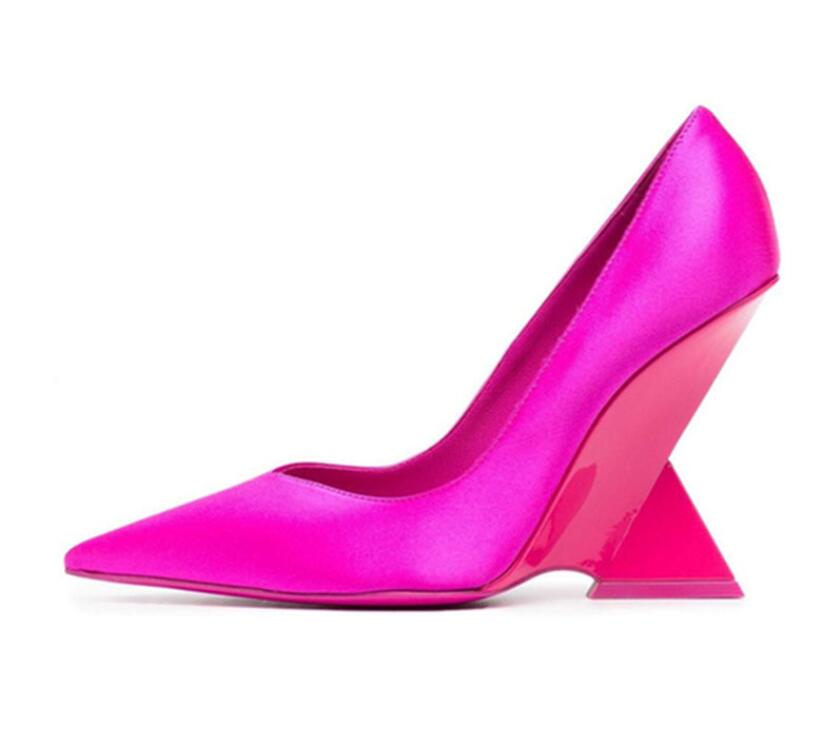 Rose Pink Wedge Shoes Plus Size 35-42 Fashion Pointed toe Women Shallow Heel Lady Wedding Dress Shoes 
Rose Pink Wedge Shoes Plus Size 35-42 Fashion Pointed toe Women Shallow Heel Lady Wedding Dress Shoes