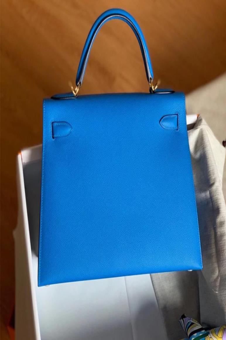 9A Top Handmade Wax Line Designer Bag Luxury Ladies Handbag Classic Fashion Large Capacity Bag One Shoulder Diagonal Leather Brand7298323, Blue
9A Top Handmade Wax Line Designer Bag Luxury Ladies Handbag Classic Fashion Large Capacity Bag One Shoulder Diagonal Leather Brand7298323, Blue