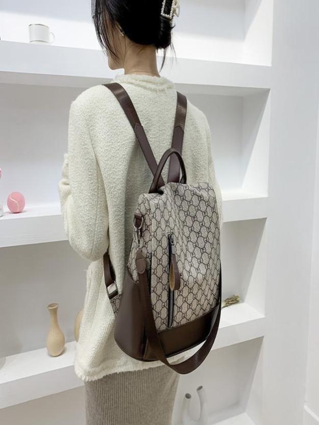 Designer Double shoulder new leisure backpack versatile fashion dualpurpose simple large capacity women039s bag Handbags Outle1195178, Brown
Designer Double shoulder new leisure backpack versatile fashion dualpurpose simple large capacity women039s bag Handbags Outle1195178, Brown