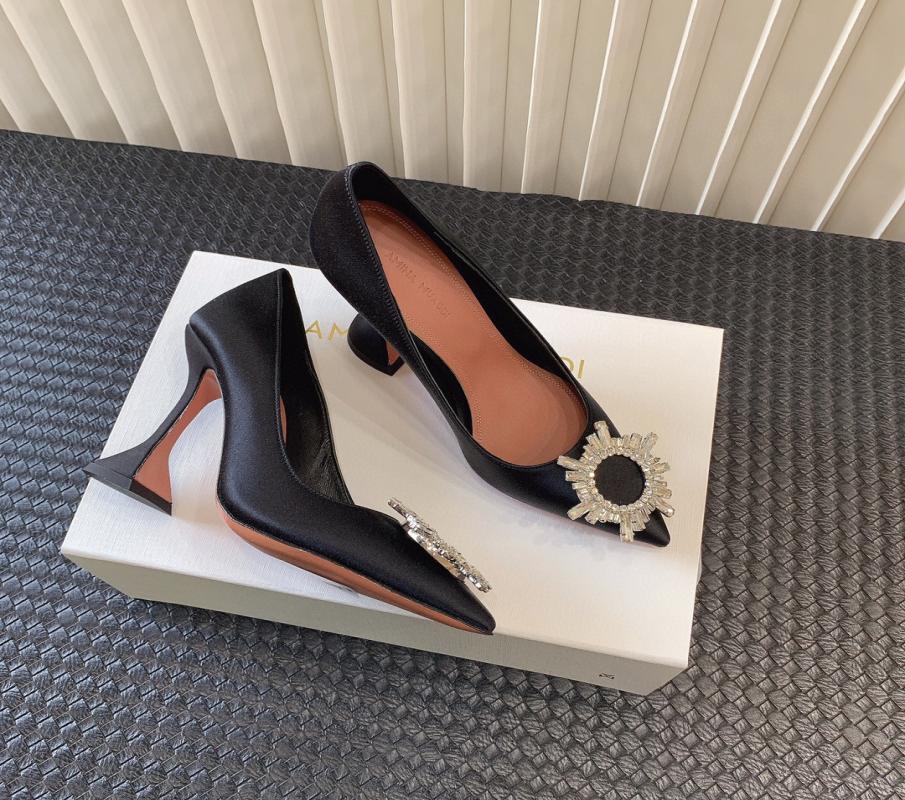 Amina Muaddi Dress Shoes Pumps High Heels Sexy Sandals Factory Shoes Luxury Saeda Crystal Strap Satin Suede Leather Wedding Party 4554671, Mint green
Amina Muaddi Dress Shoes Pumps High Heels Sexy Sandals Factory Shoes Luxury Saeda Crystal Strap Satin Suede Leather Wedding Party 4554671, Mint green
