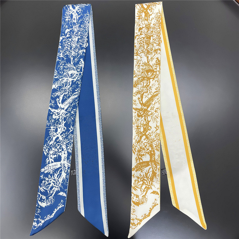 Luxurys Designers Letters Scarves Print Flower Silk Scarf Headband for Women Fashion Long Handle Bag Scarves Shoulder Tote Luggage Ribbon Head good nice pretty
Luxurys Designers Letters Scarves Print Flower Silk Scarf Headband for Women Fashion Long Handle Bag Scarves Shoulder Tote Luggage Ribbon Head good nice pretty