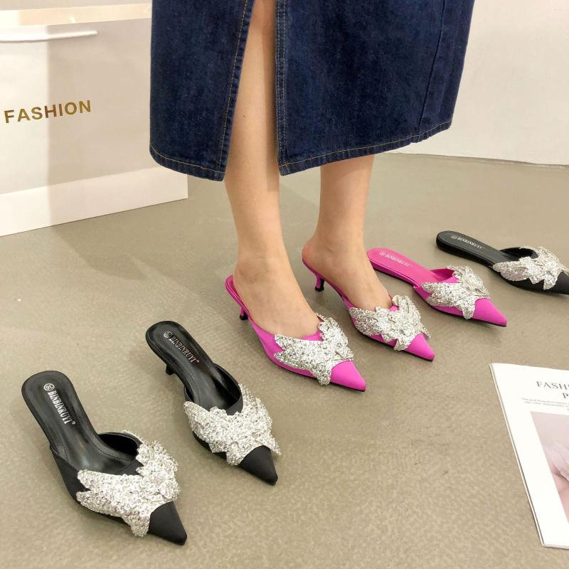 Slippers Female Shoes Pointed Toe Heels String Bead Glitter Slides Low 2023 High Jelly Thin Scandals Basic Rome Fabric PU Pumps
Slippers Female Shoes Pointed Toe Heels String Bead Glitter Slides Low 2023 High Jelly Thin Scandals Basic Rome Fabric PU Pumps