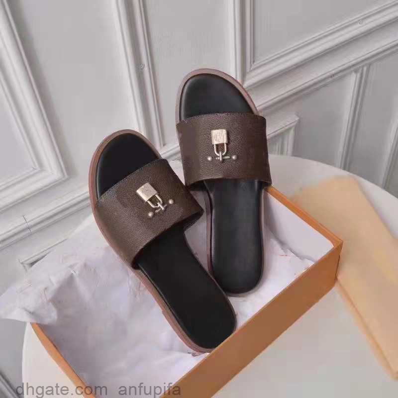 Luxurys Designers Womens Sandals printing Bottoms Floral Slippers Genuine Leather Low Heels Rubber Slides Dazzling Flowers Platform Sliders Loafers
Luxurys Designers Womens Sandals printing Bottoms Floral Slippers Genuine Leather Low Heels Rubber Slides Dazzling Flowers Platform Sliders Loafers