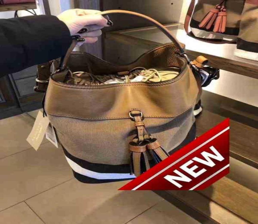 Burbrerys Crossbody Handbags Bags Burbrery Onthego tote Luxuries designers women bag Purses Totes designer woman handbag Shoulder 5293218, Sky blue
Burbrerys Crossbody Handbags Bags Burbrery Onthego tote Luxuries designers women bag Purses Totes designer woman handbag Shoulder 5293218, Sky blue
