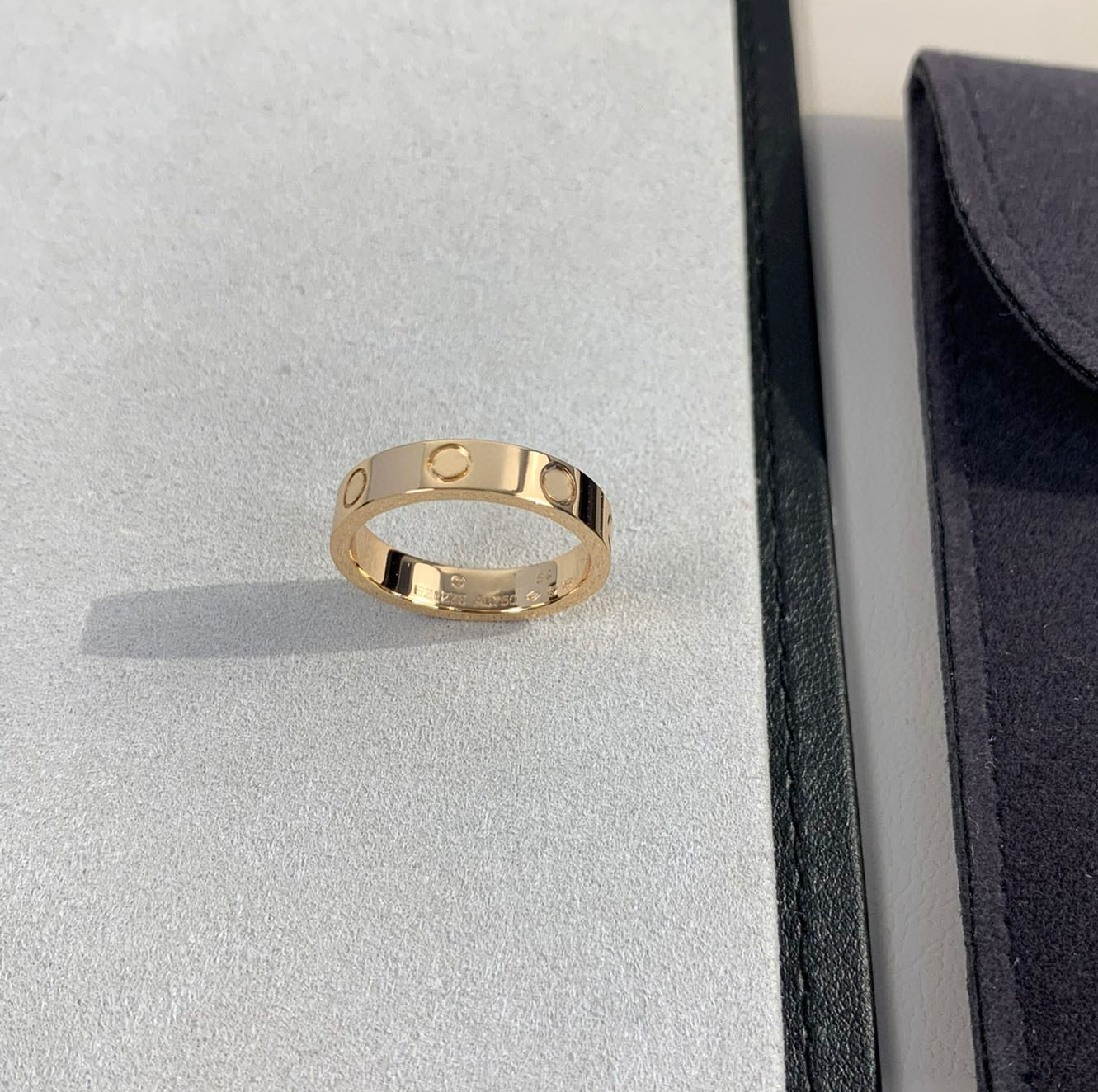 2023 Luxury quality V gold material punk band narrow ring no diamond in three colors plated have box stamp PS5161
2023 Luxury quality V gold material punk band narrow ring no diamond in three colors plated have box stamp PS5161