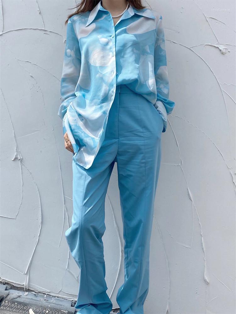 Women' Blouses Women Turn-down Collar Single Breasted Shirt Lady Loose Long Sleeve Top Or Mid-calf Skirt Commuter Sky Blue Printed Suit
Women' Blouses Women Turn-down Collar Single Breasted Shirt Lady Loose Long Sleeve Top Or Mid-calf Skirt Commuter Sky Blue Printed Suit