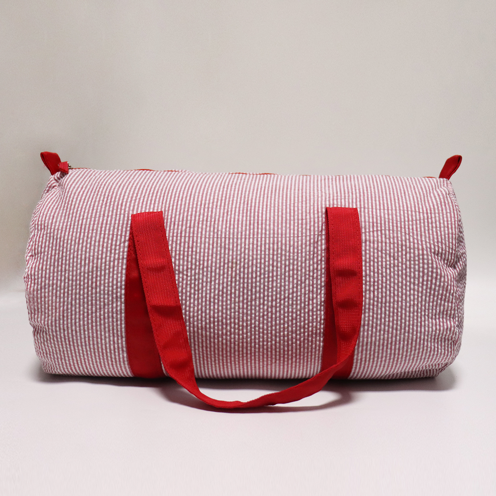 Red Kid's Seersucker Duffel Bags 25pcs Lot GA Warehouse Striped Travel Barrel Bag Overnight Duffle Purse Preppy Children's Travel Tote Gift Dancer Bag DOMIL106-1494
Red Kid's Seersucker Duffel Bags 25pcs Lot GA Warehouse Striped Travel Barrel Bag Overnight Duffle Purse Preppy Children's Travel Tote Gift Dancer Bag DOMIL106-1494