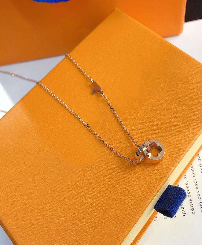 Couple Pendant Necklaces Charm Designer Round Gold Necklace for Women Gift Popular Fashion Jewellery Brand Beautiful Good Nice7114407
Couple Pendant Necklaces Charm Designer Round Gold Necklace for Women Gift Popular Fashion Jewellery Brand Beautiful Good Nice7114407