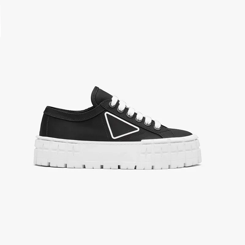 Double Wheel Nylon Gabardine Sneaker shoes Chunky Lightweight Sole Shoes For Women White Blue Desert Beige Platform Canvas Sneakers Inspired
Double Wheel Nylon Gabardine Sneaker shoes Chunky Lightweight Sole Shoes For Women White Blue Desert Beige Platform Canvas Sneakers Inspired