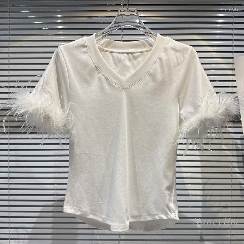 Women's T Shirts Feather T-Shirts Womans 2023 Spring And Summer V Neck Simple Tshirt Slimming Short Sleeve Tees Solid Color White Black
Women's T Shirts Feather T-Shirts Womans 2023 Spring And Summer V Neck Simple Tshirt Slimming Short Sleeve Tees Solid Color White Black