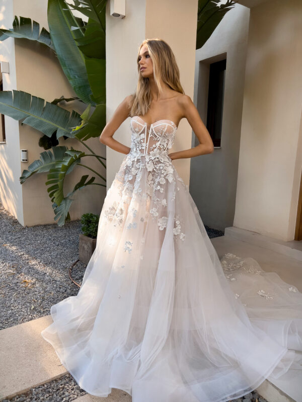 Boho A Line Wedding Dresses Bone Bodice Appliques Sweetheart Tulle Designer Wedding Bridal Gowns 0515