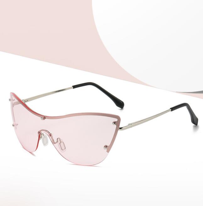 one-piece lens superclear sunglass travel glasses driving discoloration lens sunglasses fashionable shades eyewear unisex
one-piece lens superclear sunglass travel glasses driving discoloration lens sunglasses fashionable shades eyewear unisex