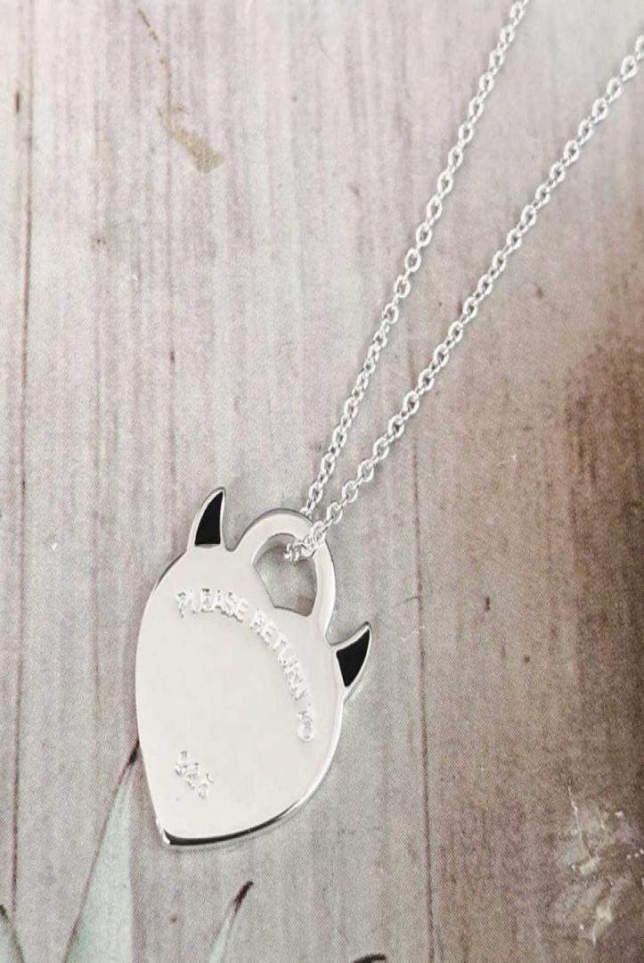 Pendant Necklaces New S925 Sterling Silver Blue Enamel Devil Heart Corner Key Necklace Ladies Simple Fashion Jewelry Couple Holida7944413
Pendant Necklaces New S925 Sterling Silver Blue Enamel Devil Heart Corner Key Necklace Ladies Simple Fashion Jewelry Couple Holida7944413