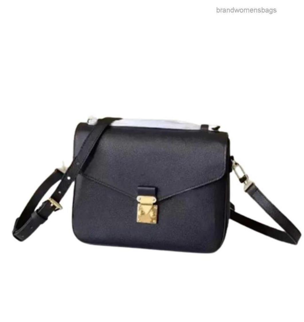 Luxurys Designers bag Embossing flower pochette Women Handbag Messenger Bags Genuine Leather METIS Elegant Womens Shoulder Crossbo2041000, Black
Luxurys Designers bag Embossing flower pochette Women Handbag Messenger Bags Genuine Leather METIS Elegant Womens Shoulder Crossbo2041000, Black