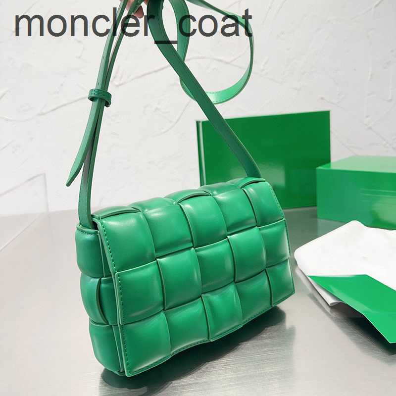 Shoulder Bags Padded Bag Woven Tofu Single Leather Flap Handbag Shoulder Crossbody Bag Women Handbag Classic Luxury Brand Flap Spong Pillow Bags, Grey
Shoulder Bags Padded Bag Woven Tofu Single Leather Flap Handbag Shoulder Crossbody Bag Women Handbag Classic Luxury Brand Flap Spong Pillow Bags, Grey