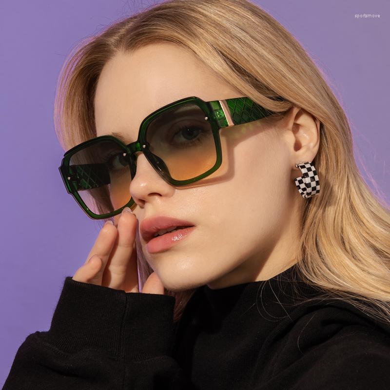Sunglasses ZLY 2023 Fashion Round Women Men Gradients Lens PC Rhombic Pattern Frame Designer Sun Glasses UV400
Sunglasses ZLY 2023 Fashion Round Women Men Gradients Lens PC Rhombic Pattern Frame Designer Sun Glasses UV400