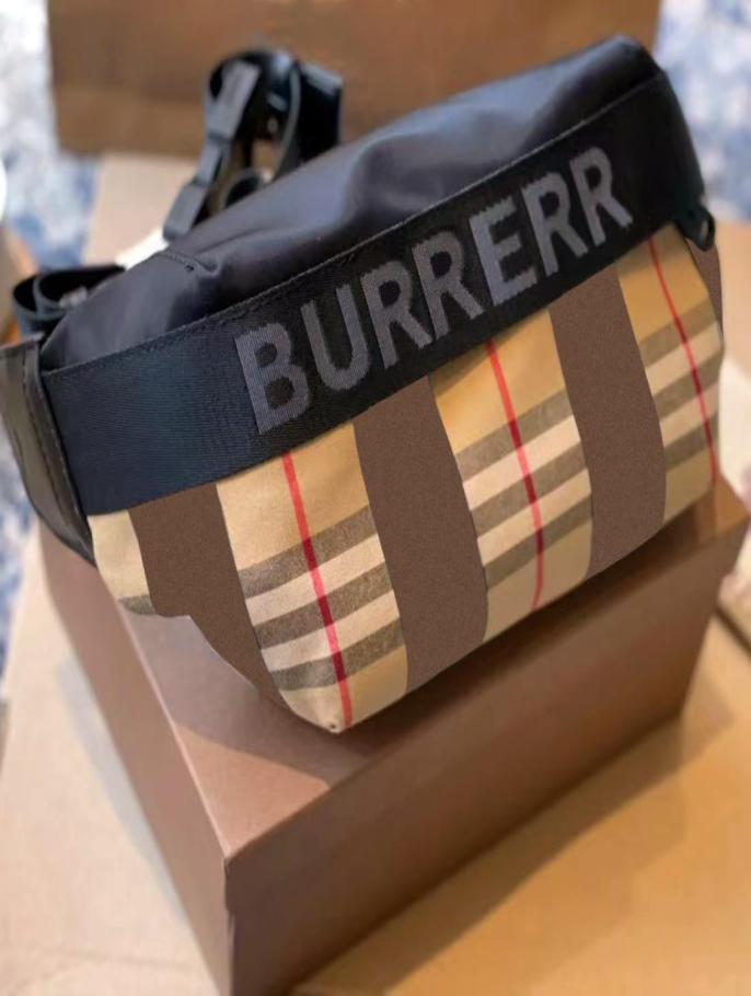Luxurys designers Bags Vintage Check Nylon chest belt bum bag fanny pack Sonny Vintage bumbag tote Wallet Waist classic stripe men3408095, Sky blue
Luxurys designers Bags Vintage Check Nylon chest belt bum bag fanny pack Sonny Vintage bumbag tote Wallet Waist classic stripe men3408095, Sky blue