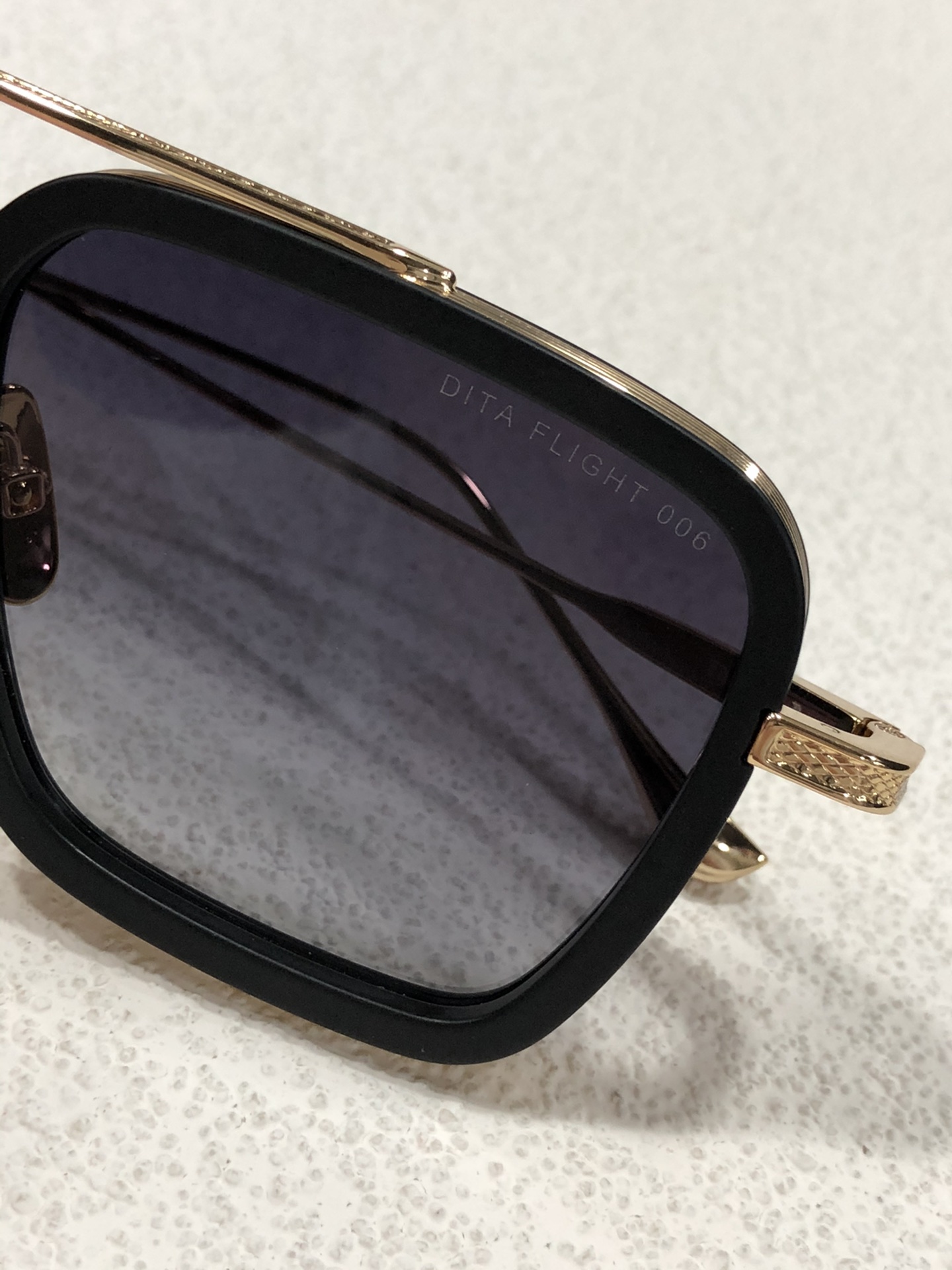 DITA Sunglasses A DITA FLIGHT 006 Designer Sunglasses fashionable retro luxury brand eyeglass Fashion design women sunglasses Metal with box
DITA Sunglasses A DITA FLIGHT 006 Designer Sunglasses fashionable retro luxury brand eyeglass Fashion design women sunglasses Metal with box