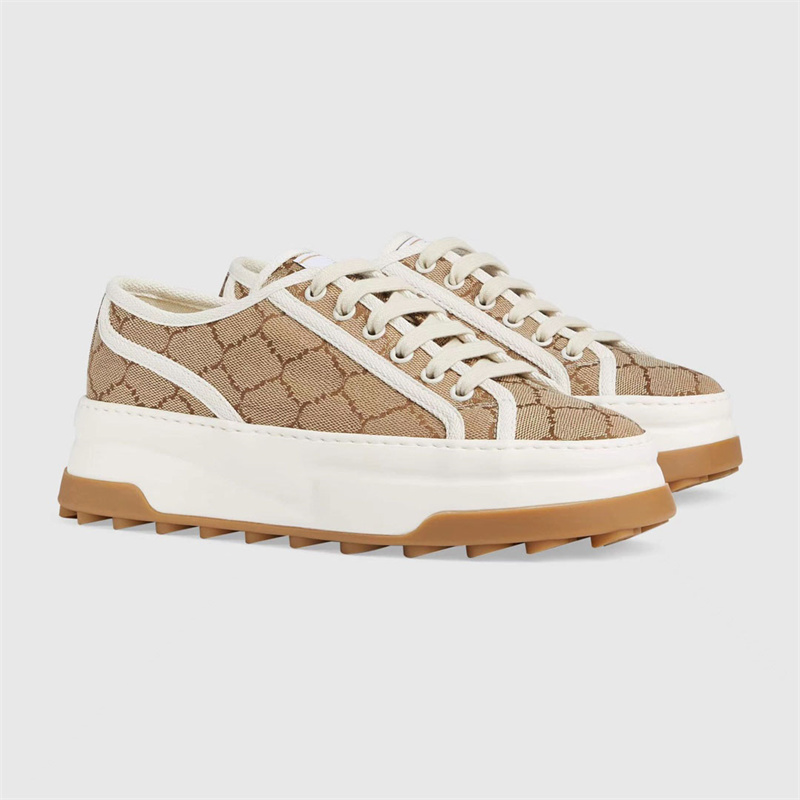 Flatform Women Designer Canvas Shoes Letter Embroidery 1977 Sport Sneakers Female G Trainers Designers Height Increasing Running Sneaker, Black
Flatform Women Designer Canvas Shoes Letter Embroidery 1977 Sport Sneakers Female G Trainers Designers Height Increasing Running Sneaker, Black