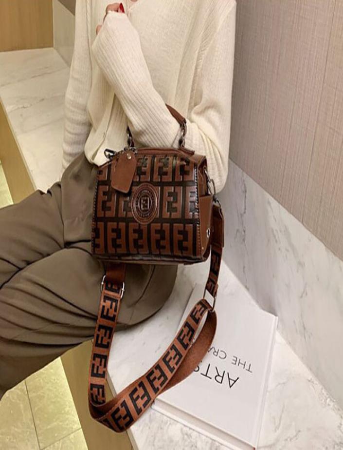 new fashion embossed evening handbag Pu Boston Bag broadband messenger one shoulder women039s bags4062731, Sky blue
new fashion embossed evening handbag Pu Boston Bag broadband messenger one shoulder women039s bags4062731, Sky blue