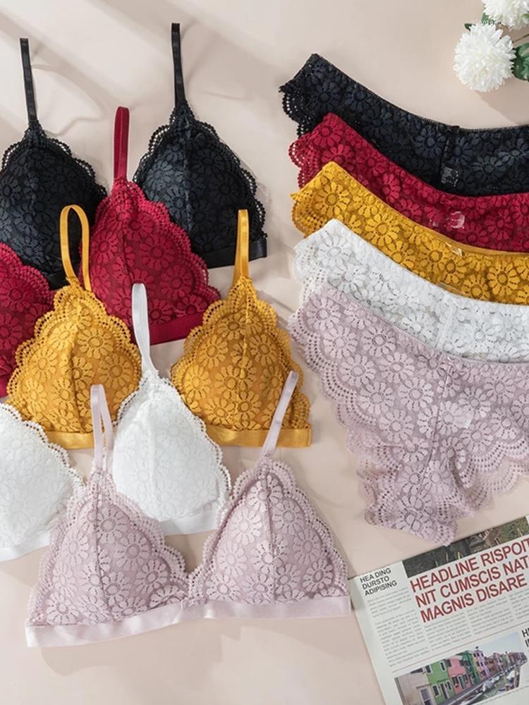 Bras Sets Lace Bra Seamless Underwear Backless Vest Adjusted-straps Lingerie Floral Soft Comfortable Set, Black
Bras Sets Lace Bra Seamless Underwear Backless Vest Adjusted-straps Lingerie Floral Soft Comfortable Set, Black