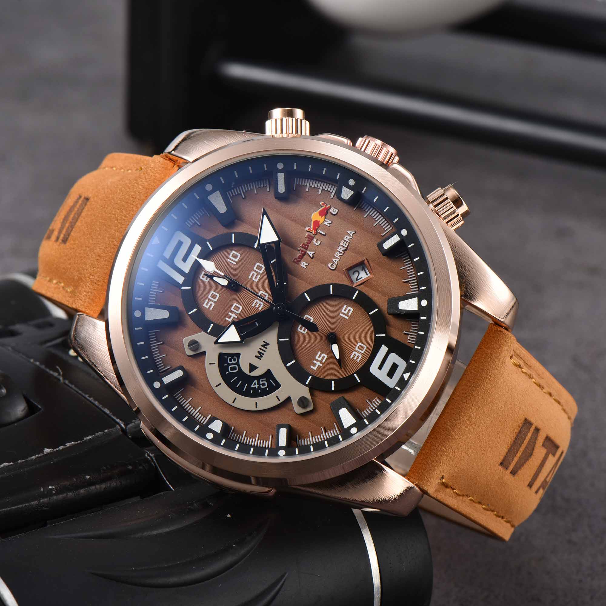 AAA Men's Watch Business, Fashion, Quartz, Watch 44MM Sapphire Mirror Dial Leather Strap Gold Buckle
AAA Men's Watch Business, Fashion, Quartz, Watch 44MM Sapphire Mirror Dial Leather Strap Gold Buckle