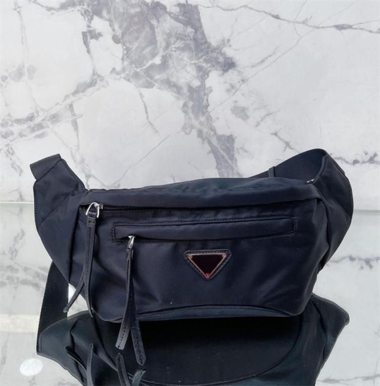 Designer Luxury Bumbag Fashion Waist Bags Men Casual Inverted Triangle Large Capacityc Bum Bag Women Sport Fannypacks1881276, Black
Designer Luxury Bumbag Fashion Waist Bags Men Casual Inverted Triangle Large Capacityc Bum Bag Women Sport Fannypacks1881276, Black