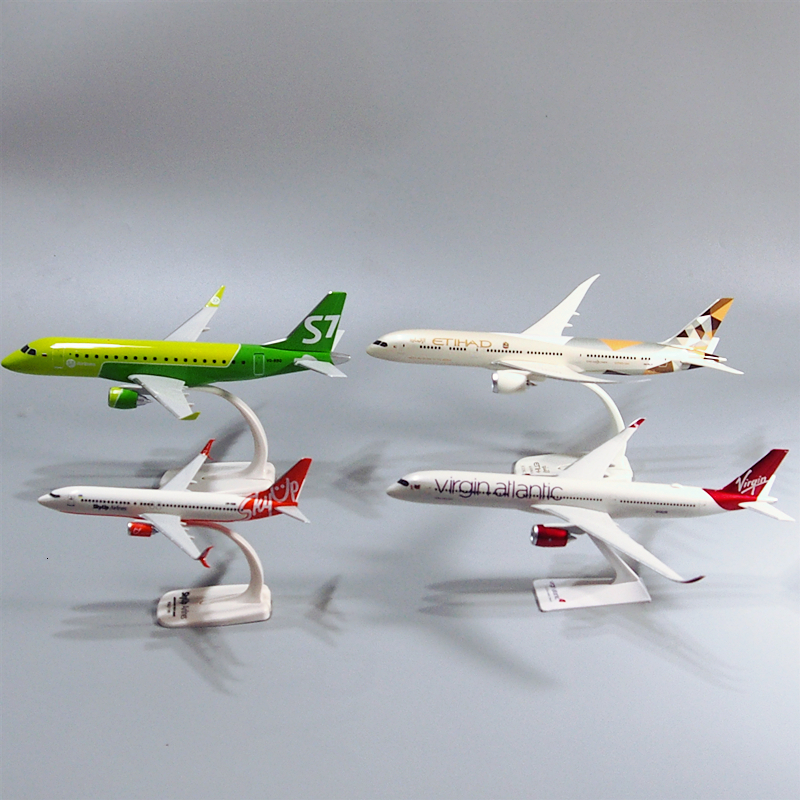 Aircraft Modle 1 200 A330-200 Berlin Airlines 1 250 A350 Lufthansa Skyup S7 Virgin Airlines aircraft model toy with resin base assembly 230525
Aircraft Modle 1 200 A330-200 Berlin Airlines 1 250 A350 Lufthansa Skyup S7 Virgin Airlines aircraft model toy with resin base assembly 230525