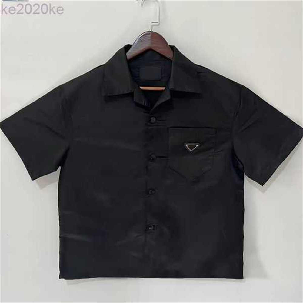 2022 United State women mens t shirts polos leisure brand short blouses shirt Classic inverted loose Imported high-quality nylon tooling EUR SIZE Summer jackets NSXA, Navy 
2022 United State women mens t shirts polos leisure brand short blouses shirt Classic inverted loose Imported high-quality nylon tooling EUR SIZE Summer jackets NSXA, Navy