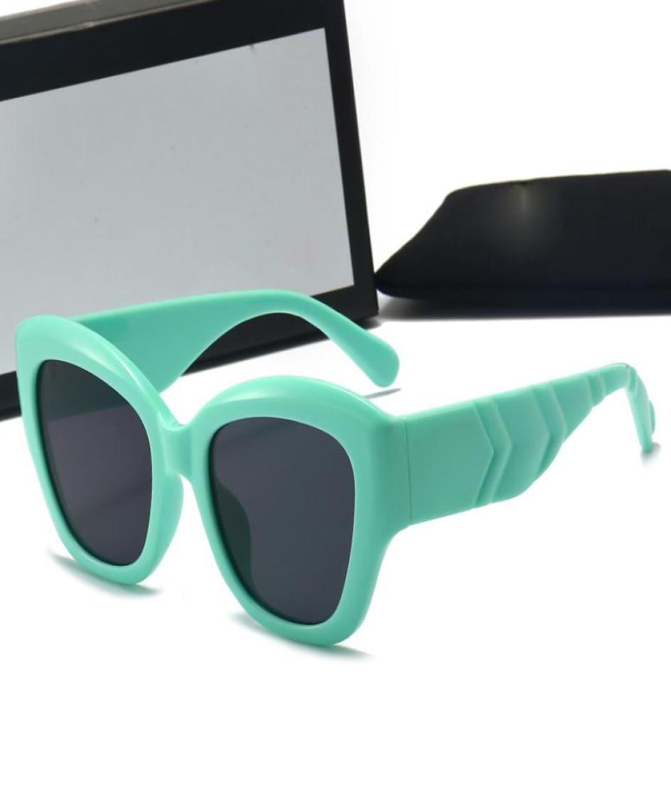 New classic G woman cat eye sunglasses womens fashion UV400 square frame shades geometric lines wide temples oversize beach eyewea1011810
New classic G woman cat eye sunglasses womens fashion UV400 square frame shades geometric lines wide temples oversize beach eyewea1011810