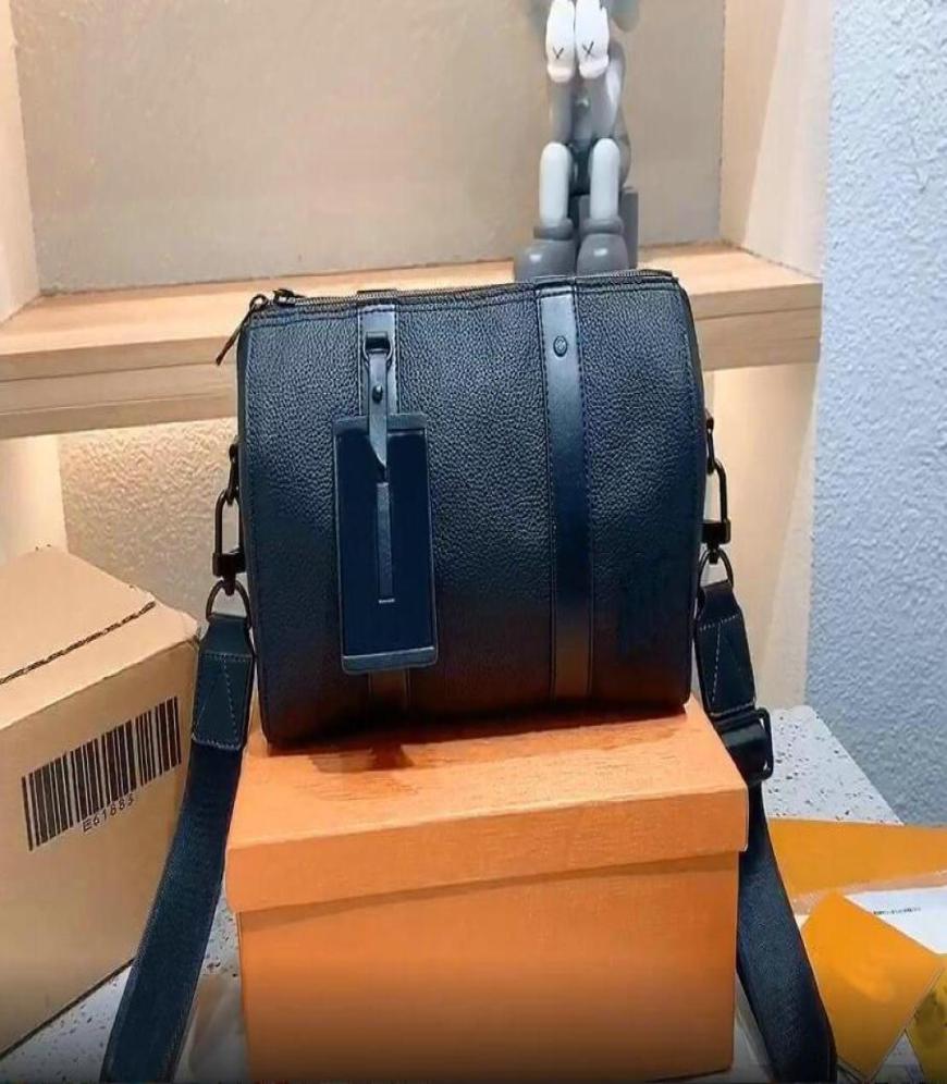 2022 Designers fashion duffel bags men female travel bags Lychee leather handbags large capacity holdall carry luggage weekender b6771246, Black
2022 Designers fashion duffel bags men female travel bags Lychee leather handbags large capacity holdall carry luggage weekender b6771246, Black