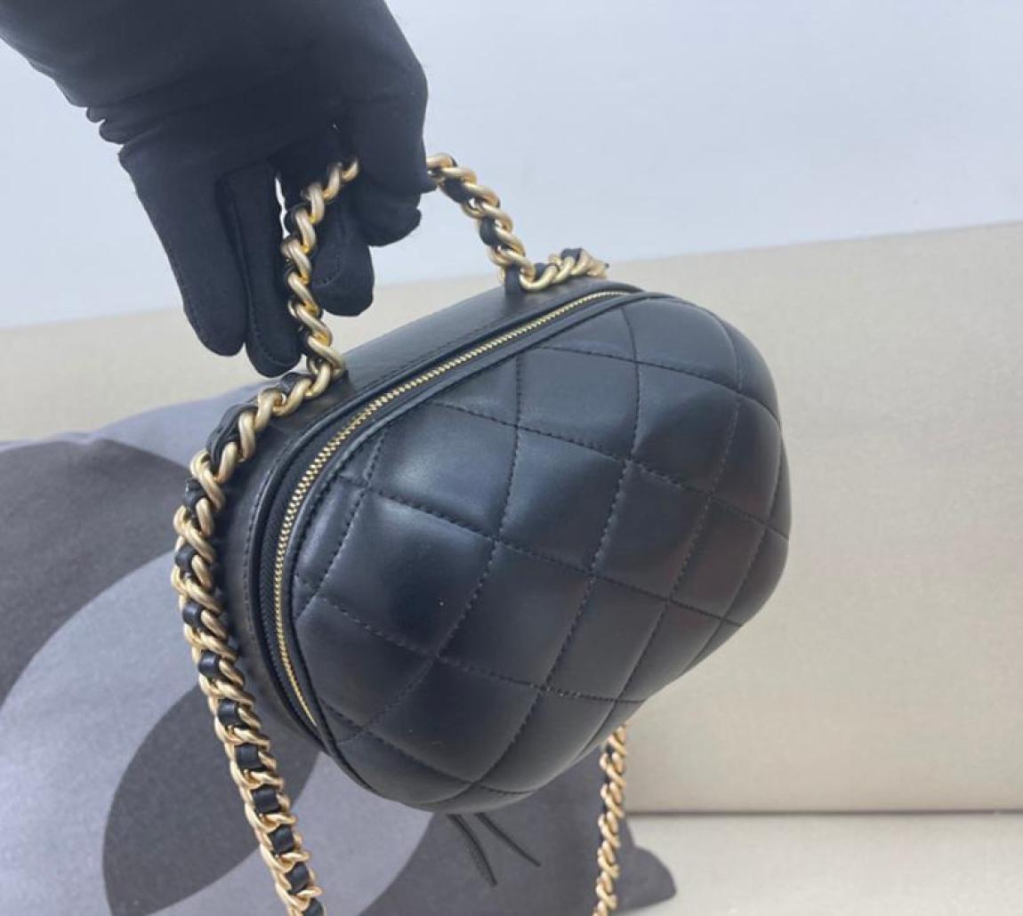 10A Top quality woman cosmetic bag luxury shoulder handbag leather crossbody bags fashion designer bags lady clutch purse chain ba5373076, Black
10A Top quality woman cosmetic bag luxury shoulder handbag leather crossbody bags fashion designer bags lady clutch purse chain ba5373076, Black