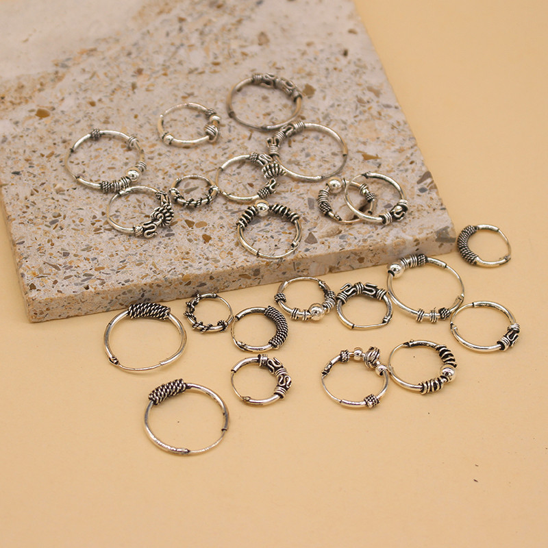 1Pair 15/18/24mm Vintage Ethnic Hoop Earrings For Women Men Bohemia Tribal Punk Twist Wire Circle Round Stud Earrings Jewelry
1Pair 15/18/24mm Vintage Ethnic Hoop Earrings For Women Men Bohemia Tribal Punk Twist Wire Circle Round Stud Earrings Jewelry
