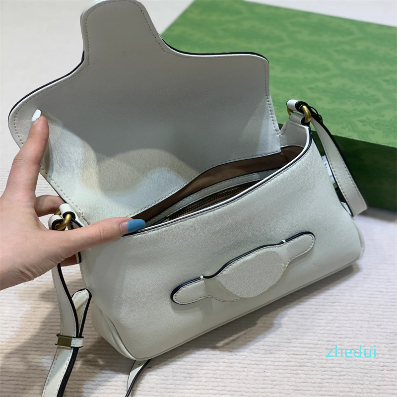 2023- Original designer top quality simple messenger bag adjustable shoulder strap five colors are available, Black
2023- Original designer top quality simple messenger bag adjustable shoulder strap five colors are available, Black